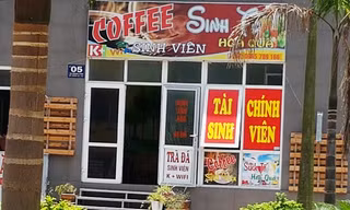 Nhiều quán cầm đồ, cho vay nặng lãi 'núp bóng' quán cafe trong KTX Mỹ Đình. 