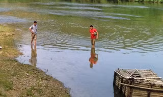 Sông Bưởi. Ảnh: Dân Trí