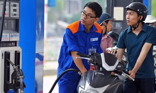 Xăng giảm 341 đồng/lít từ 15h hôm nay