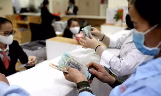Lương tối thiểu phải tăng hơn 11% công nhân mới đủ sống