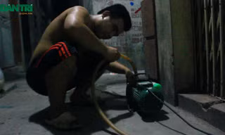 Cả đêm phải canh nước là tình cảnh hiện tại của những hộ dân xóm Chùa.