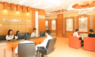 Sàn BĐS lập báo cáo về chống rửa tiền