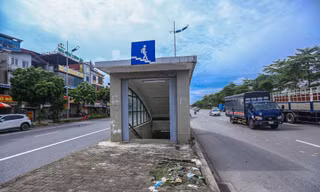 Hầm đi bộ bạc tỷ đang bị 'lãng quên' ở Hà Nội
