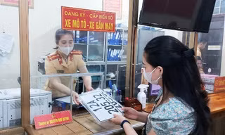 Thay đổi chính sách với ô tô, xe máy; người ra tù được vay vốn ngân hàng