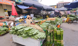 Chợ lá dong lâu đời nhất Thủ đô vắng khách, đìu hiu ngày cận Tết