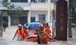 Tỉnh Giang Tây đang bị lụt nghiêm trọng. (Ảnh: Reuters)