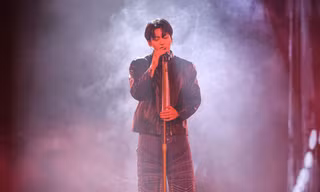 Mối liên hệ giữa tâm thư thông báo nhập ngũ và bài hát cuối showcase của Jung Kook