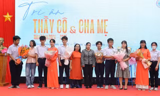 Lưu giữ thanh xuân cùng teen THCS Nguyễn Thị Minh Khai qua lễ tri ân đầy ý nghĩa
