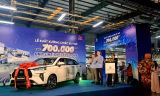 Toyota đạt mốc 700.000 xe sản xuất tại Việt Nam