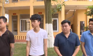 Các đối tượng trong đường dây đánh bạc nghìn tỷ do Công an Hưng yên triệt phá.