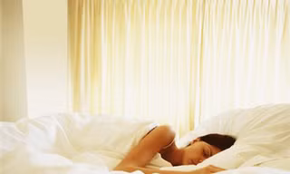 Ngủ ít có thể tăng nguy cơ ung thư ruột