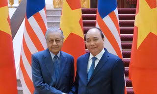 Thủ tướng Nguyễn Xuân Phúc và Thủ tướng Malaysia Mahathir Mohamad. (Ảnh: Quang Phúc)