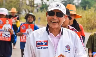 Ứng viên Sathitkhun đã đổi tên thành Thaksin. (Ảnh: CNA)