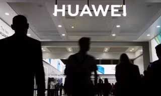 Mỹ buộc tội một giáo sư đánh cắp công nghệ cho Huawei
