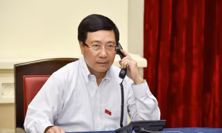 Phó Thủ tướng Phạm Bình Minh tại cuộc điện đàm. (Ảnh: BNG)