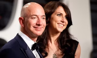 Vợ chồng tỷ phú Jeff Bezos. (Ảnh: BBC)