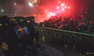 Bạo lực nổ ra ở Jakarta sau khi có kết quả bầu chính thức. (Ảnh: Reuters)