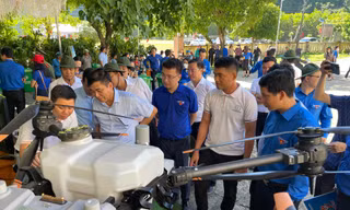 Trung ương Đoàn ra quân cao điểm tình nguyện tại rốn lũ Tân Hóa