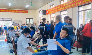 Hiến máu