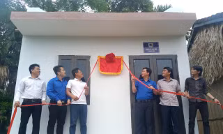 Công trình nhà tránh lũ lưỡng cư là giải pháp hữu hiệu giúp bà con vùng lũ Quảng Bình có thể yên tâm sống chung với lũ hàng năm.