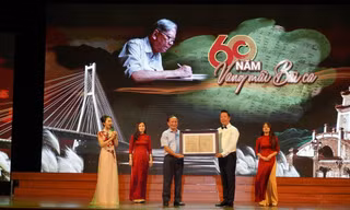 Xúc động đêm nhạc Hoàng Vân nhân kỷ niệm 60 năm ca khúc 'Quảng Bình quê ta ơi'