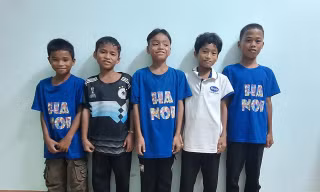 Nhóm học sinh ở Quảng Bình cứu 2 em nhỏ giữa dòng nước xiết 