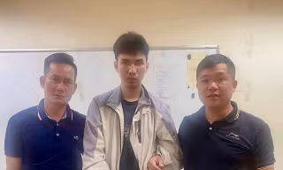 Công an Quảng Bình bắt đối tượng lừa đảo trốn tại TPHCM về quy án 