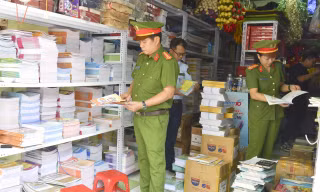 Phát hiện gần 2.000 đầu sách vở giả 