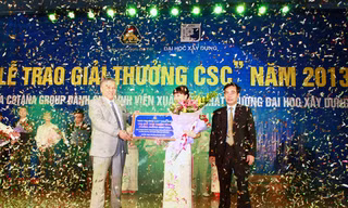Sinh viên xuất sắc nhận thưởng 5.000 USD