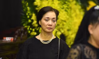 NSND Lê Khanh đến đưa tiễn NSND Anh Tú