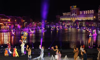 Carnaval quy mô lớn trong gala "Sắc màu bốn phương"
