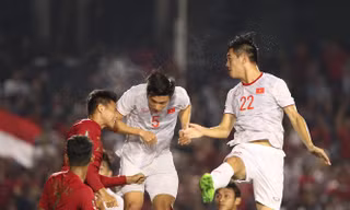 Đoàn Văn Hậu đánh đầu ghi bàn trong trận Chung kết với Indonesia
