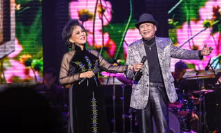 Giao Linh-Tuấn Vũ hát lại ca khúc chuyên song ca cùng nhau khi diễn chung "Sầu tím thiệp hồng"