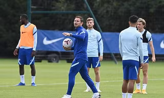 Bốn cầu thủ mắc COVID-19, Chelsea 'run rẩy' trước mùa giải mới