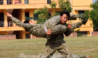 Cận cảnh tuyệt kỹ của bộ đội Đặc công