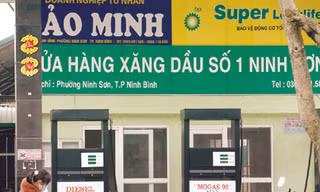 Ngày 16 - 2, PV Tiền Phong ghi nhận, nhiều cây xăng tại Hà Nội, Ninh Bình,TPHCM, Đồng Nai... ngừng bán xăng