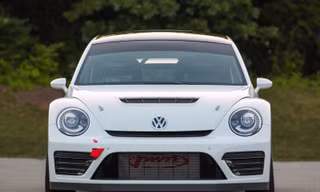Volkswagen Beetle nhanh hơn cả siêu xe Bugati Veyron