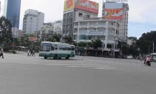 Buổi sáng trong trẻo vào ngày “Tết độc lập” tại Sài Gòn