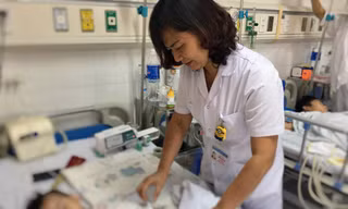 Bệnh nhi ổn định sau ca phẫu thuật cắt ruột có ấu trùng giun 