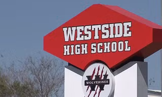 Trường Trung học Westside nơi xảy ra vụ việc 