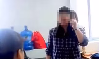 Cô giáo cung bọ cạp được cho là đã măng chửi thậm tệ một sinh viên bưu chính.