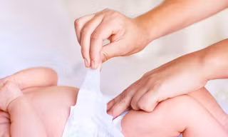 Lĩnh 2 năm tù vì đeo bỉm cho con quá lâu