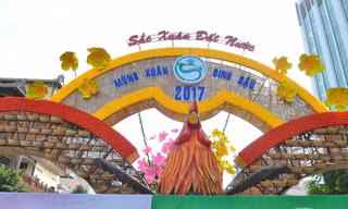 Quang cảnh đường hoa xuân Cần Thơ năm 2017