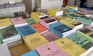 Các trường nên số hóa tài liệu học và cho phép sinh viên truy cập tự do với thẻ thư viện.