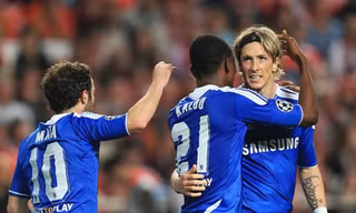 Chelsea có chiến thắng ngay trên sân của Benfica