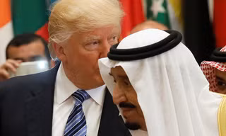 Tổng thống Mỹ Donald Trump cùng quốc vương Salman bin Abdulaziz Al Saud của Ả-rập Saudi