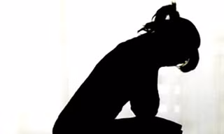 Bản án vô hình với người mẹ trẻ ép con chết