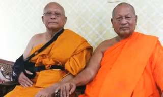 Ông Suthep Thaugsuban (trái) Ảnh: Bangkokpost.