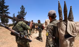Binh sỹ của Lực lượng Dân chủ Syria tại khu vực phía tây Manbij hôm 13/6. Ảnh: Reuters