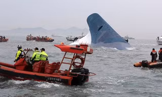 Tìm thấy thi thể cậu bé gọi cứu đầu tiên trên phà Sewol
